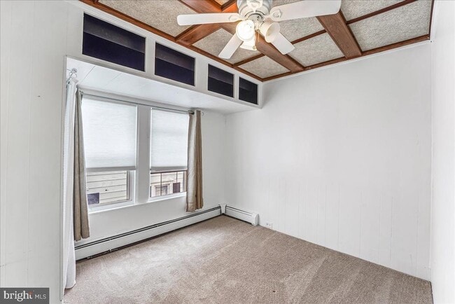 Building Photo - 632 Taylor Ave