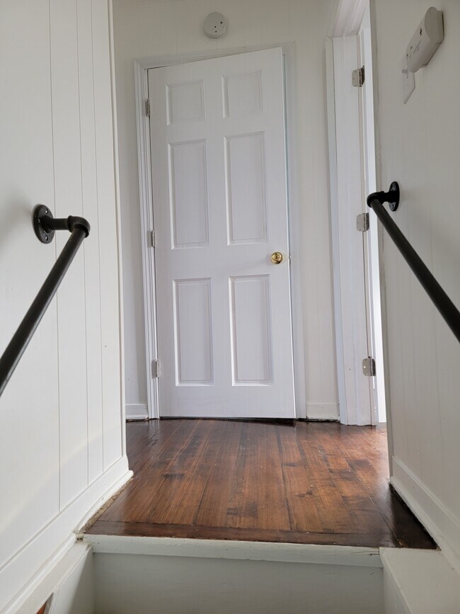 2nd Floor landing - 1700 Avenue D