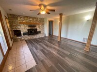Building Photo - Beautiful 4 bedroom 4 bath 2 car garage - ...