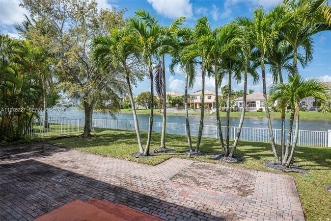 Building Photo - 4974 SW 166th Ave