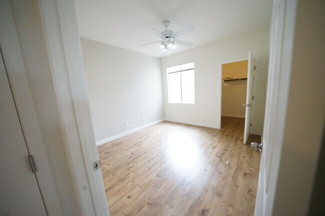 Building Photo - SHOWINGS START 4/1/2025