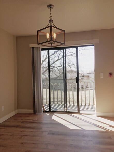 Building Photo - 2635 Glen Creek Pl