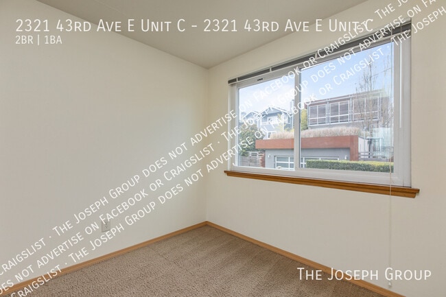 Building Photo - 2321 43rd Ave E