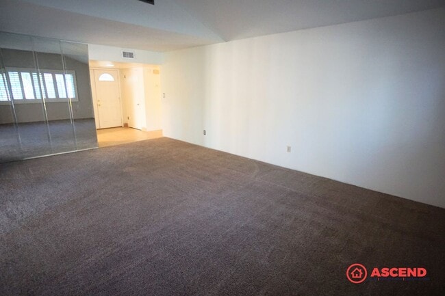 Building Photo - Gorgeous Home in Stockdale Park!