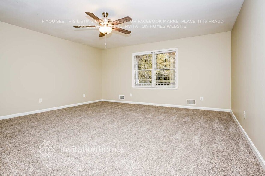 Building Photo - 4721 W Lake Dr SE