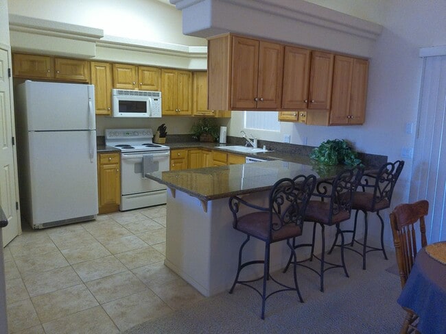 Building Photo - Winter Rental Available October-April 2026