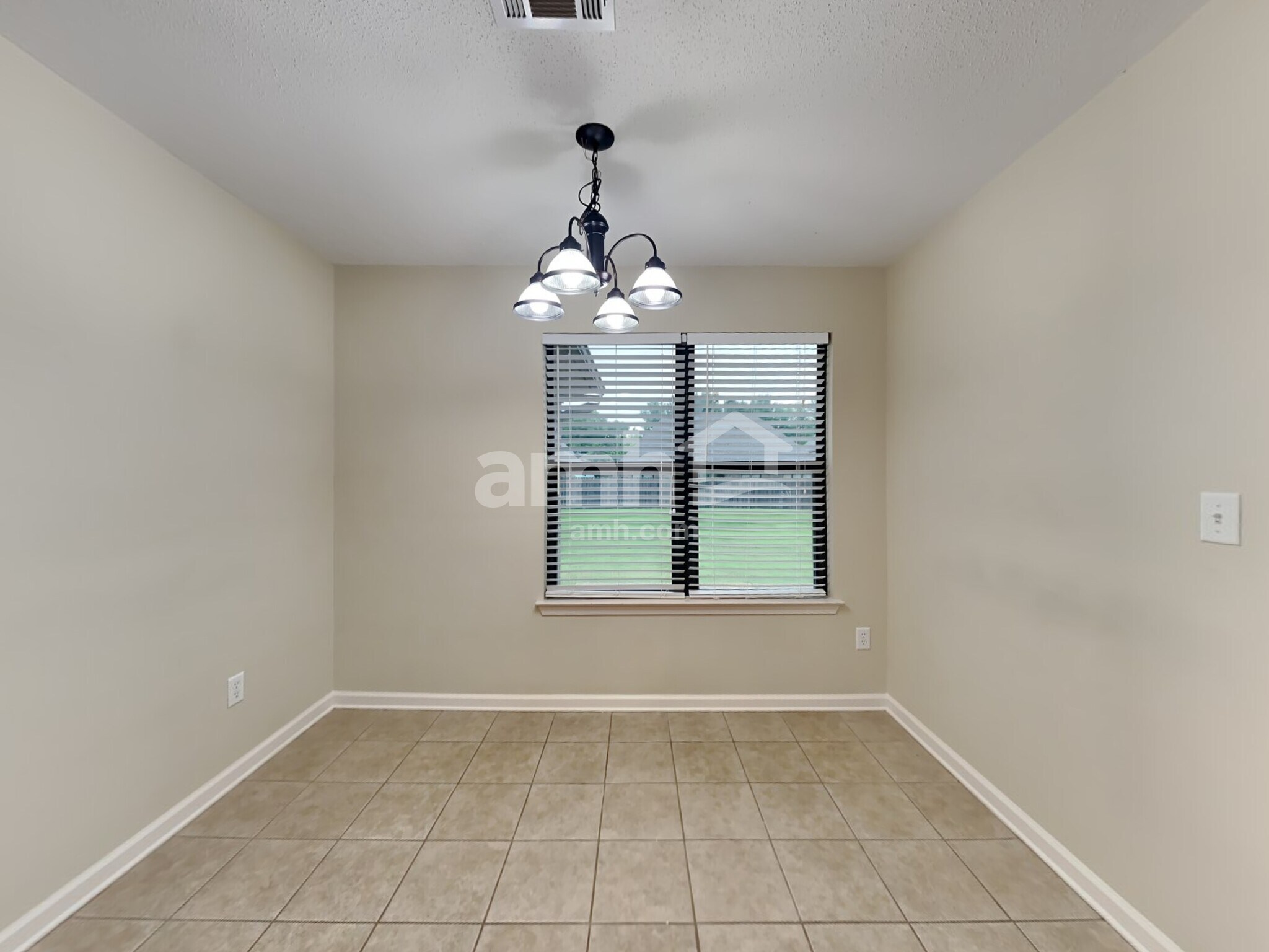 Building Photo - 7708 Romero Dr