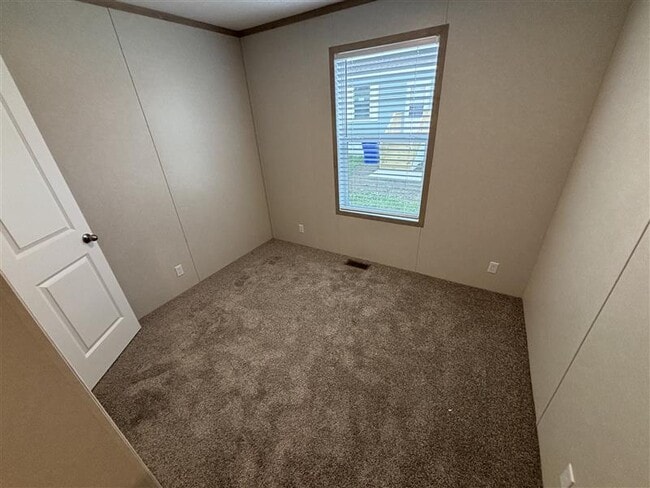Building Photo - 30 Bradley Ln