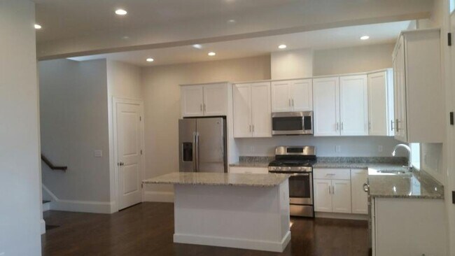 Building Photo - No Brokers Fee, Newton Center Area. 3 Level of Living Space/ Central AC, In-Unit Laundry. Parking...