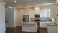 Building Photo - 3bed 4bath in Newton available in 9/1