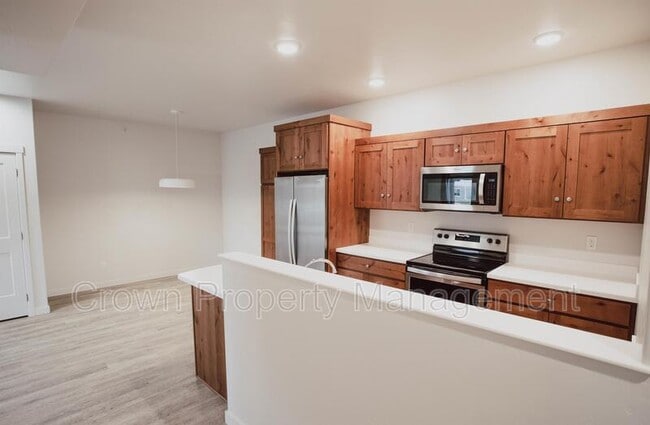 Building Photo - 202 Sawyer Ln