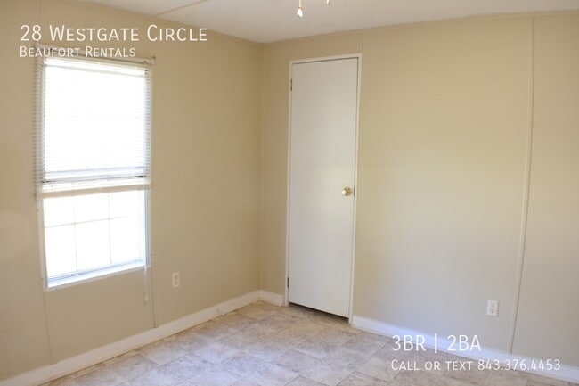 Building Photo - 28 Westgate Cir