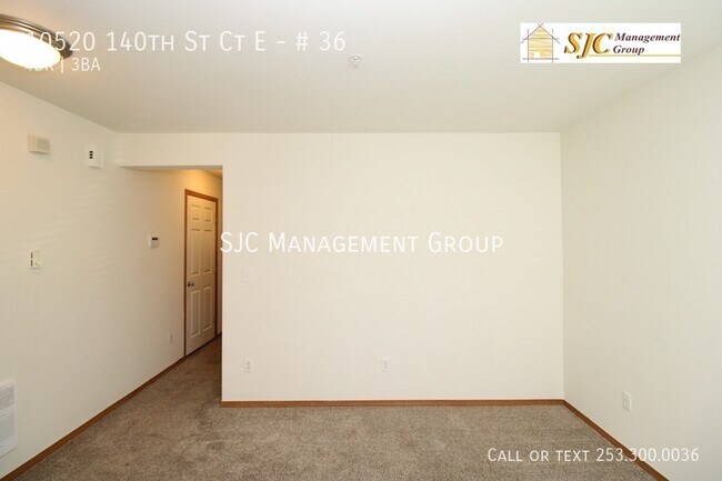 Building Photo - Four bedroom townhouse for rent in South H...
