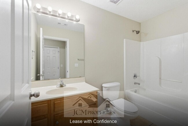 Building Photo - 2001 Polk Ln