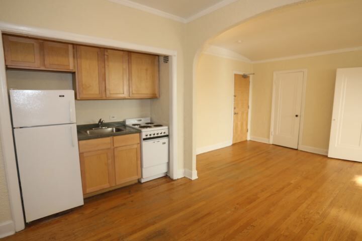 Building Photo - 539 W Arlington Pl
