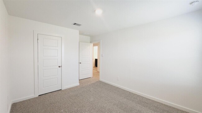 Building Photo - 3019 Skyline Mesa Dr