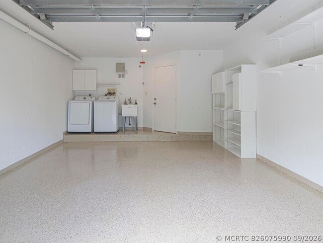 Building Photo - 500 Crestwood Ct N
