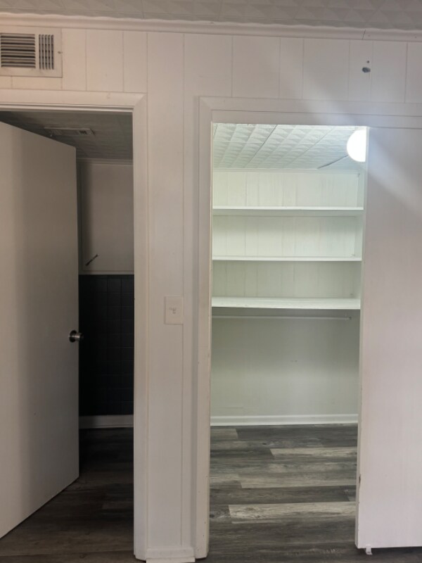 Building Photo - 308 Joseph St