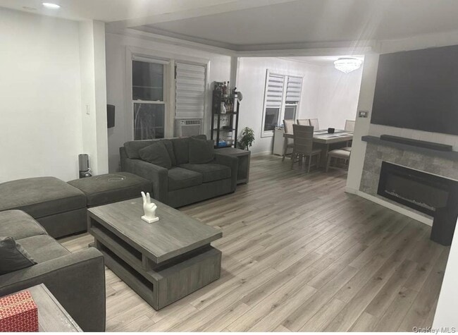 Building Photo - 109-73 203rd St