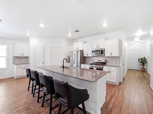 Building Photo - 21412 Wilmiller Ln