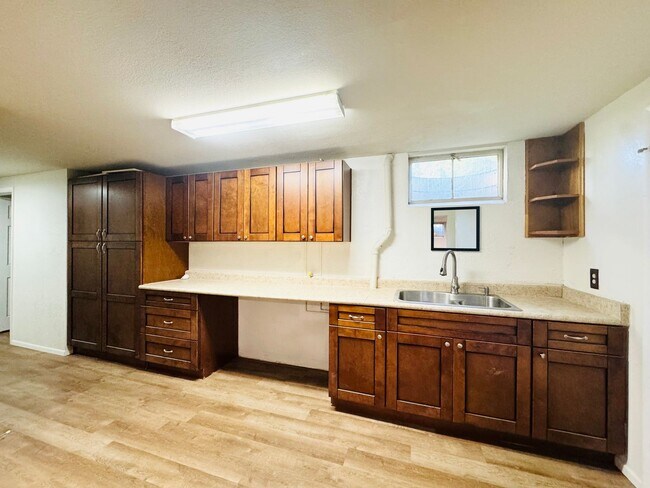 Building Photo - Spacious 4 bedroom 2 bath Ranch Style House In Fort Collins