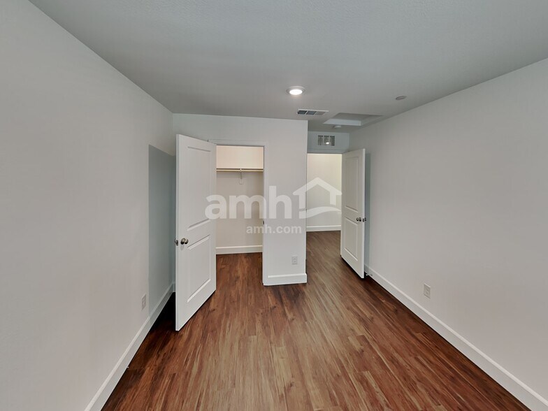 Building Photo - 106 Island Plumeria Ln