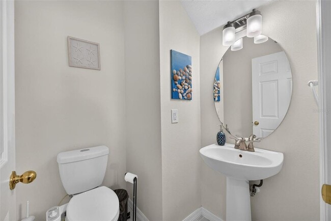 Building Photo - 6086 Chapledale Dr