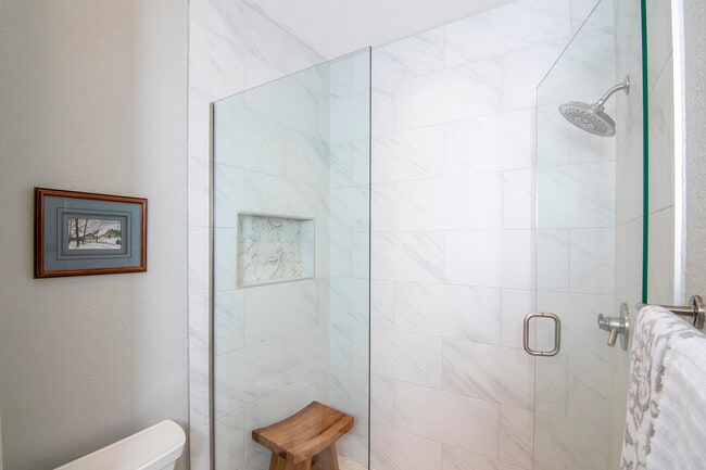 Building Photo - 5919 Bowen Daniel Dr