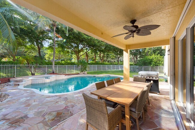Building Photo - 4008 Staghorn Ln