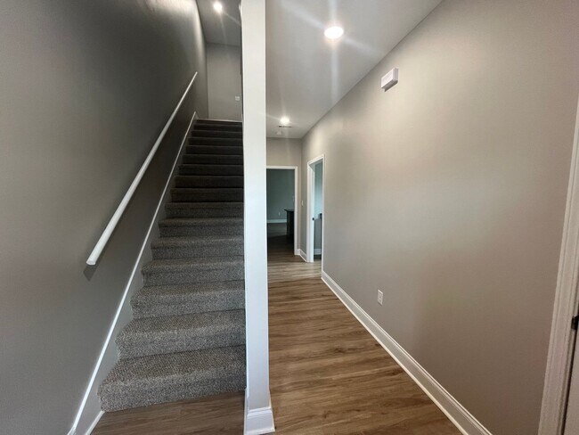 Building Photo - Newly built in Jacksonville