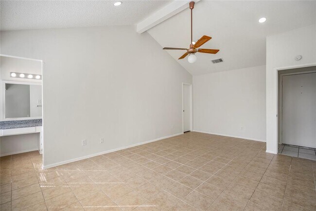 Building Photo - 11030 Hidden Bend Dr