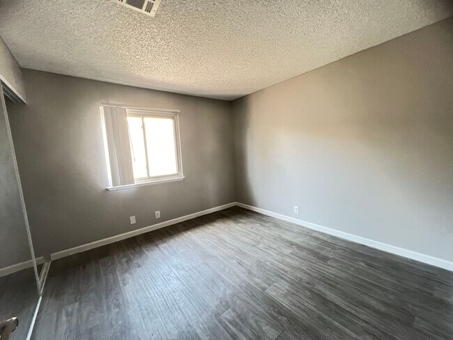 Building Photo - 3700 Snorkel Circle Unit#3, Las Vegas, Nev...