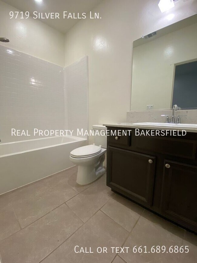 Building Photo - 9719 Silver Falls Ln