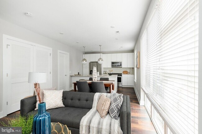 Building Photo - 45 W Haines St