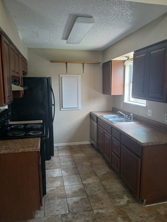 Building Photo - 5101 Middlecoff Cir