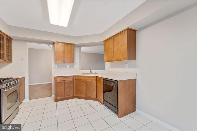 Building Photo - 4401 Aberdeen Ln