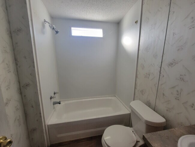 Building Photo - 4541 Deer Run Rd