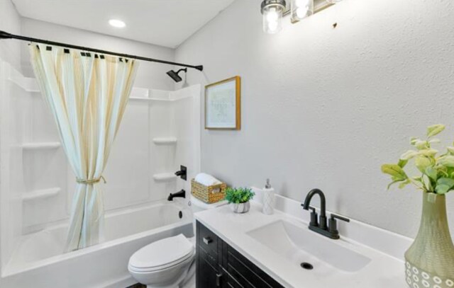 Building Photo - 2202 Nebraska St