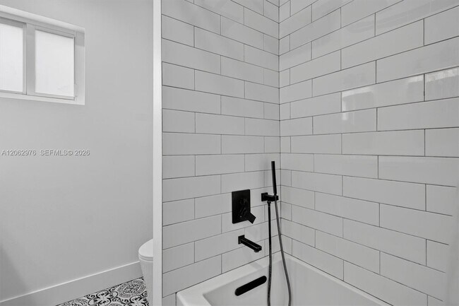 Building Photo - 16840 SW 87th Ave
