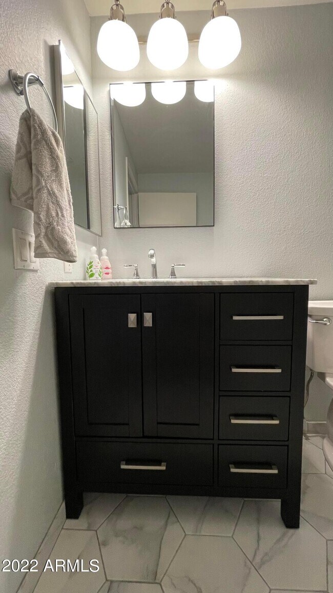 Building Photo - 3302 N 7th St