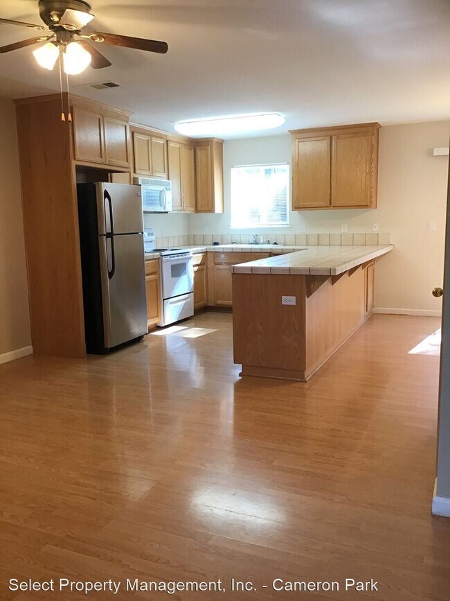 Building Photo - 3 br, 2.5 bath House - 4006 Wimbledon Drive