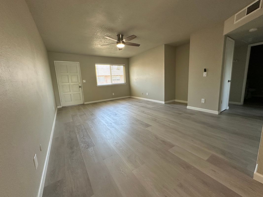 Building Photo - 1160 Tollhouse Rd