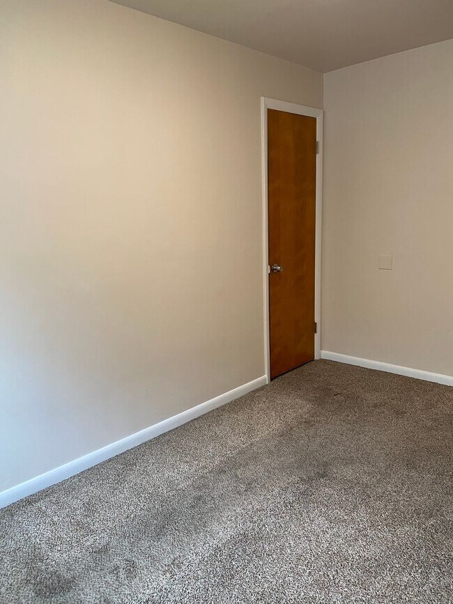 Building Photo - 3401 Berkley Ave