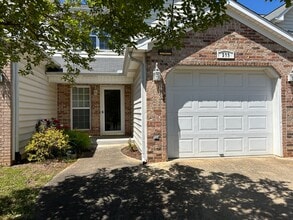 Building Photo - 273 Ivy Pl