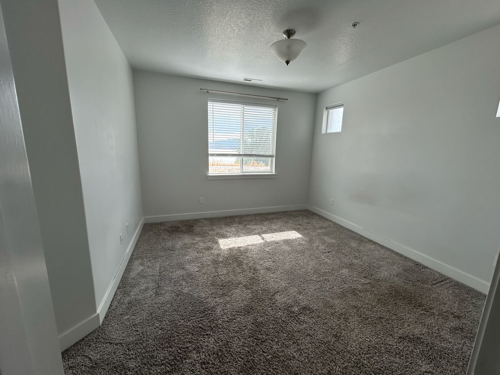 Building Photo - 767 N 380 W
