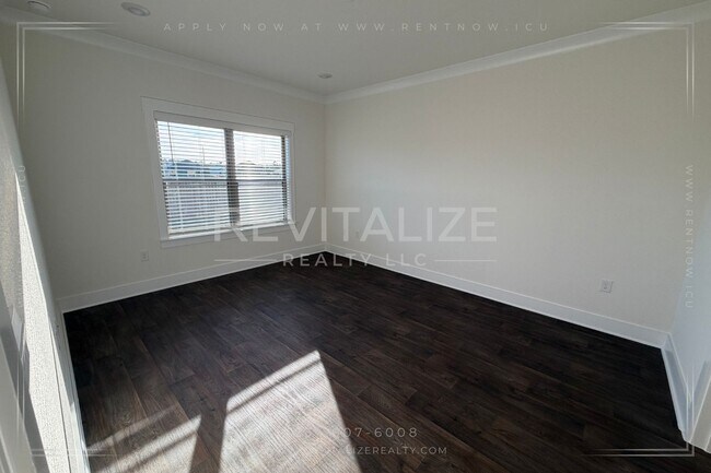 Building Photo - Lakeview Luxury Living in Hadley Village