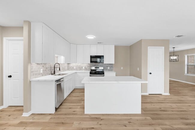 Building Photo - 19222 Wading River Dr