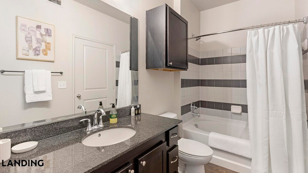 Building Photo - 750 Fort Worth Ave