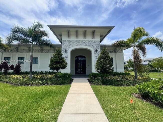 Building Photo - 13420 SW 287th Ter