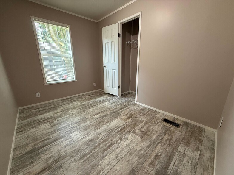 Building Photo - 11750 Cascade Cir